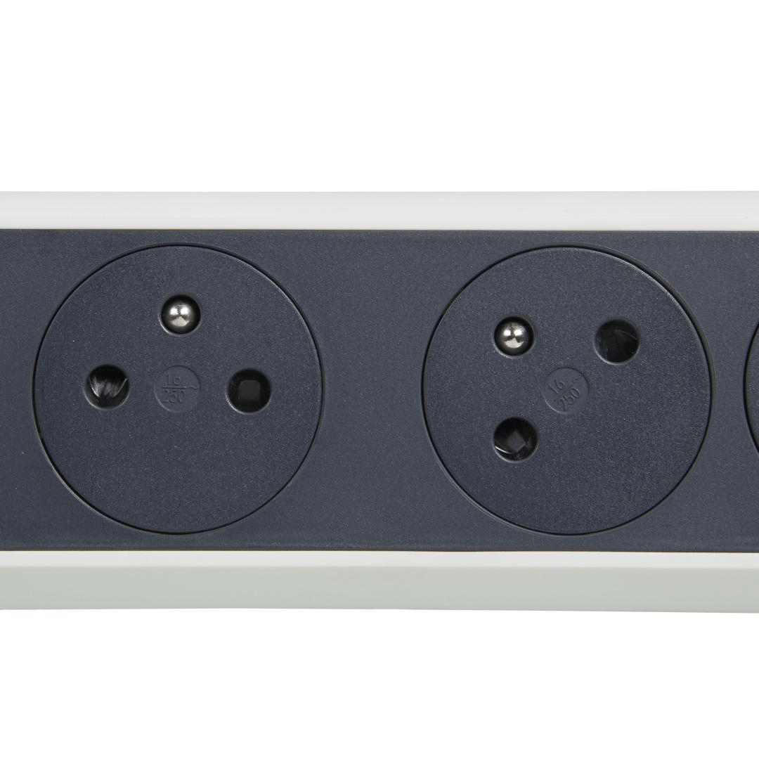 Rallonge multiprise avec bloc rotatif de 4 prises 2P+T Surface , interrupteur et cordon longueur 3m - blanc et gris foncé L egrand